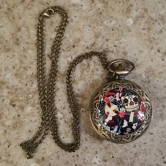 LAST 1🆕️Corpse bride antique bronze chain watch - Picture 4 of 6